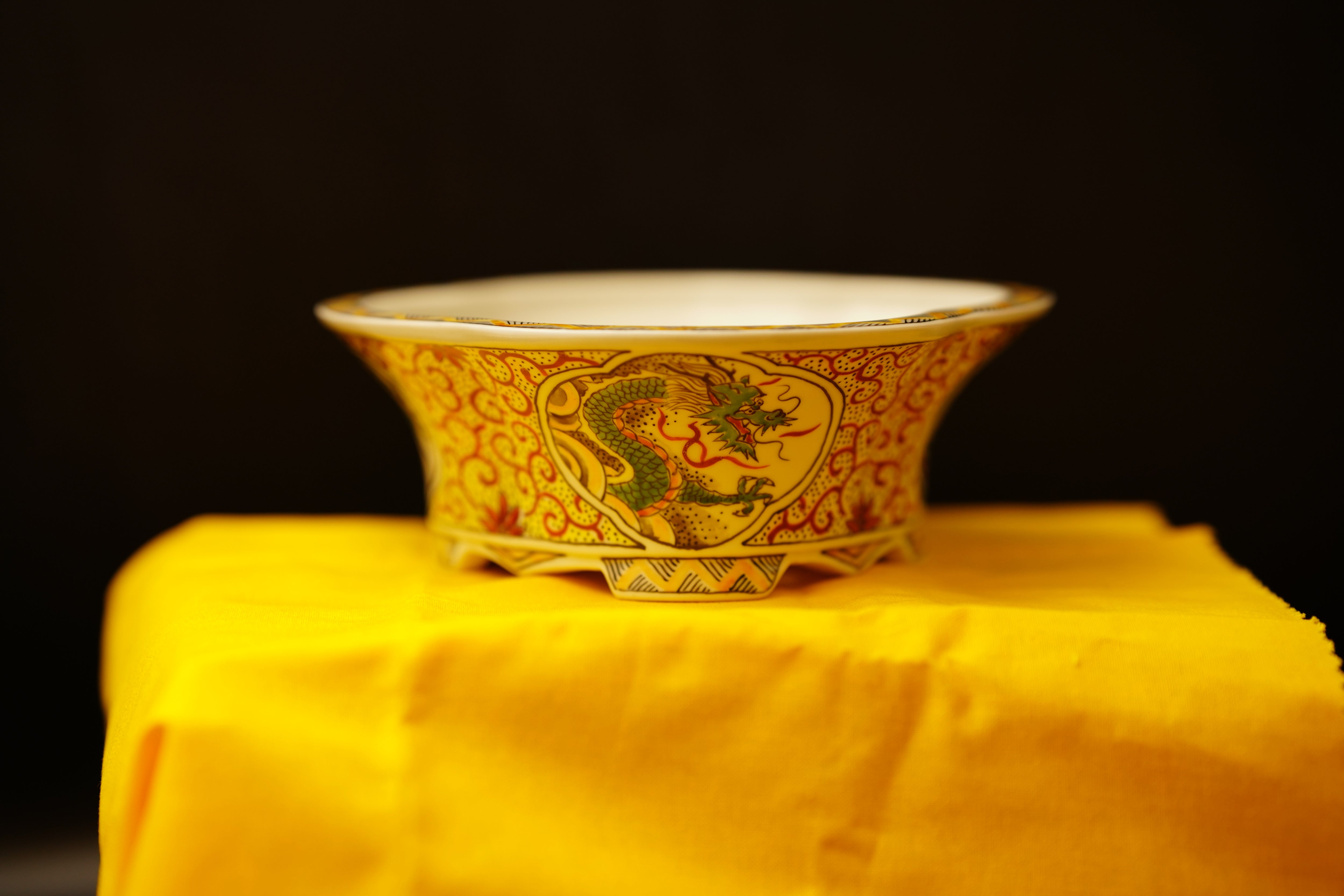【已售供欣賞 – 日本盆缽(附上影片) 】 伊藤月香盆 – 黃唐草龍鳳凰唐獅子木瓜缽